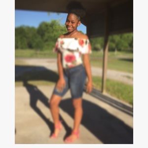 Meet your Posher, Nadia